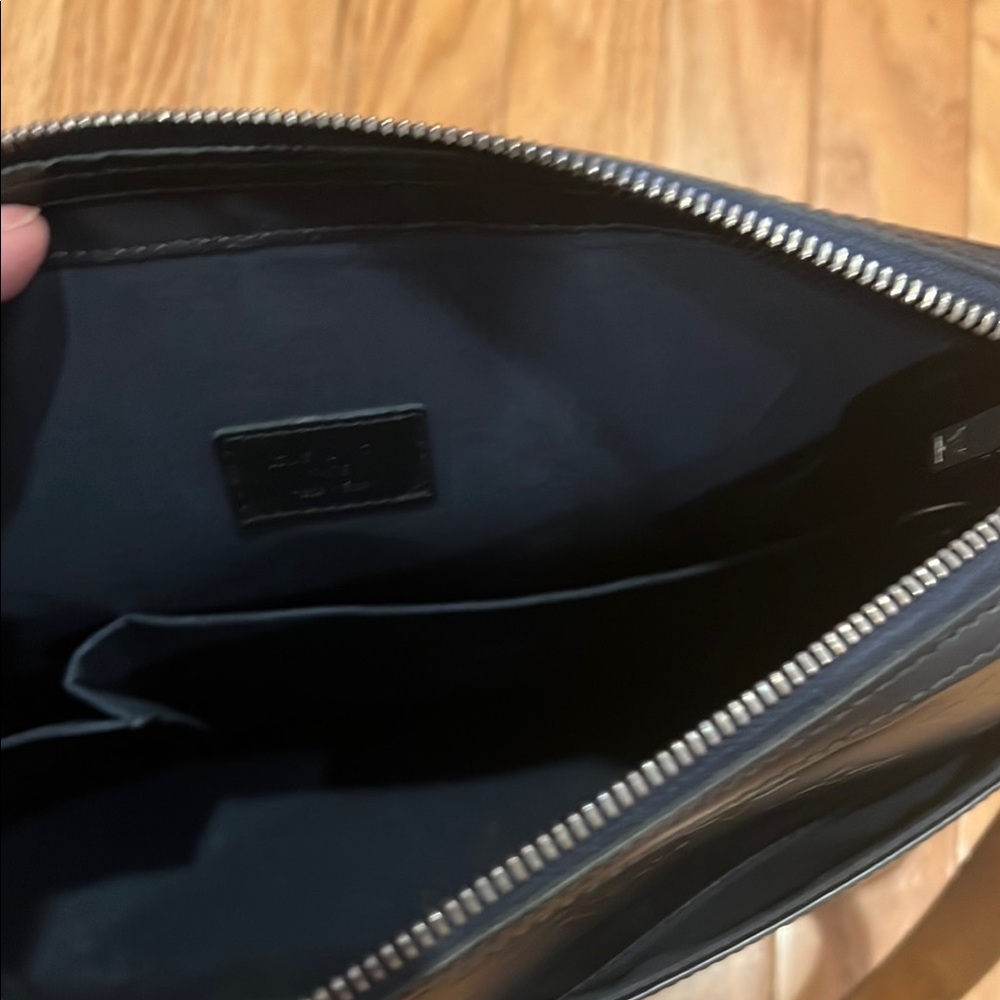 Louis Vuitton Leather Crossbody Bag - Picture 5 of 12